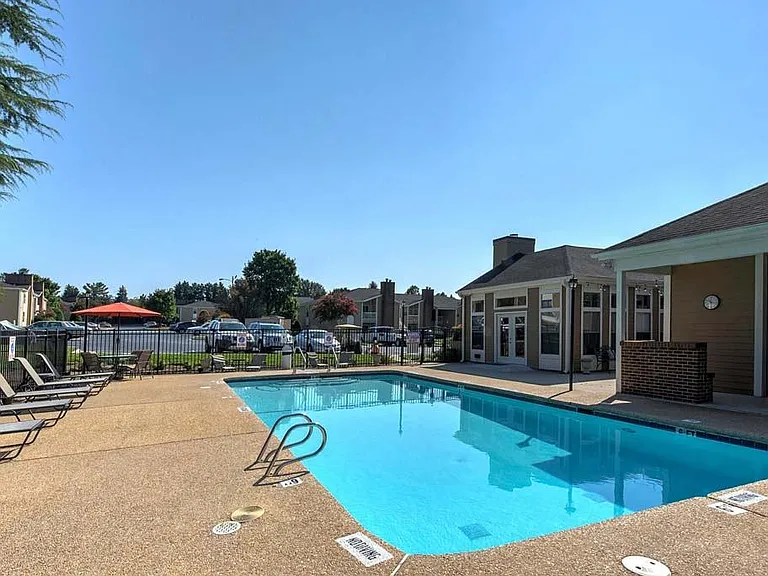 Fox Hollow Apartment Homes — Photo 2