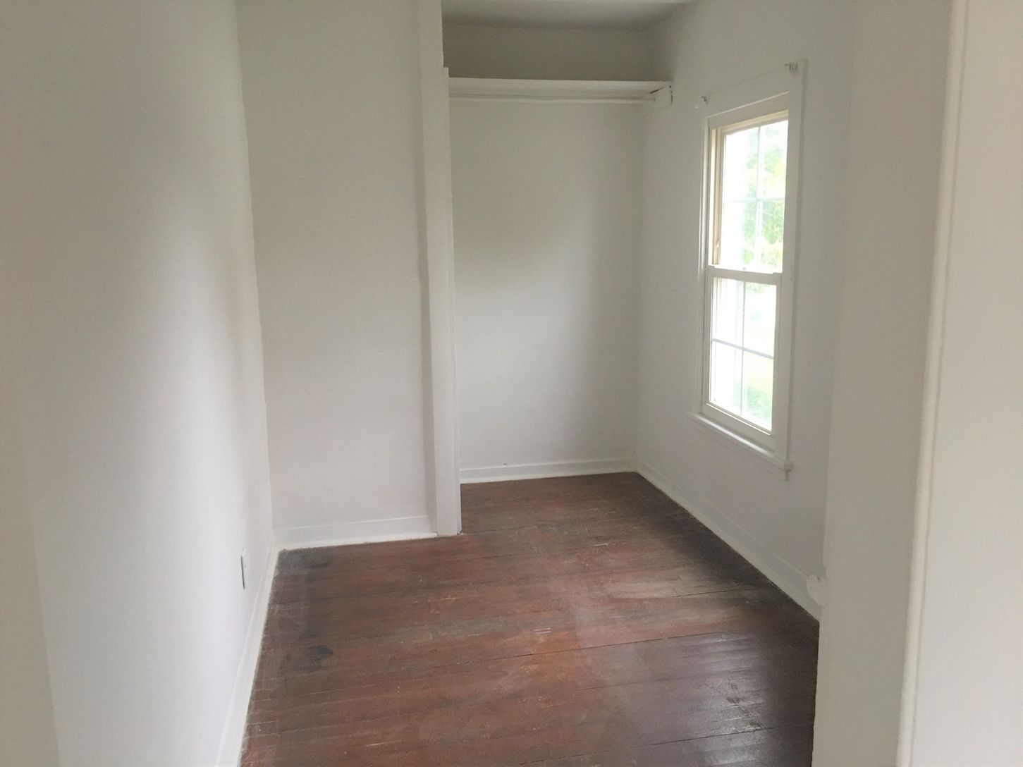  possible 2nd office or bedroom