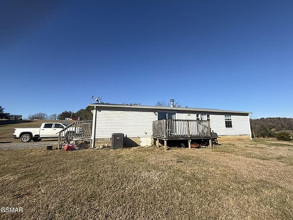 3rd image of 114 Brookstone Rd