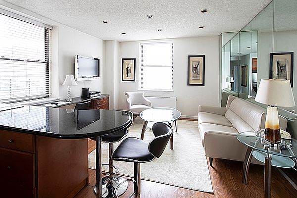 1st image of 150 W 51st St APT 910