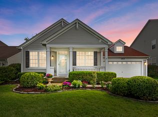 262 Fairhaven Dr, St Charles, IL 60175