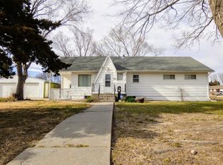 704 E 3rd St, Smith Center, KS 66967