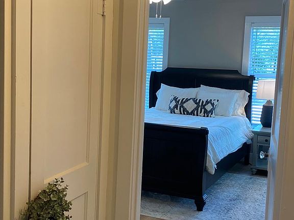 3rd image of 803 China St