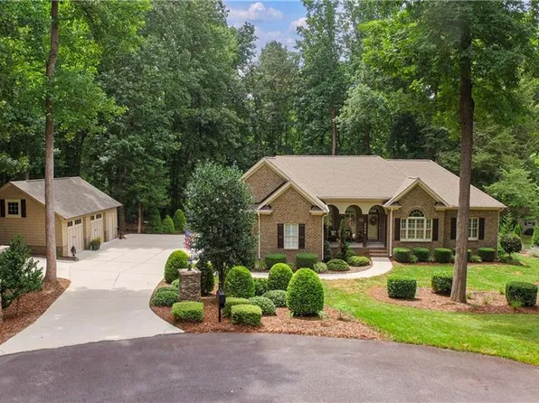 2998 Catherine Way, Sophia, NC 27350
