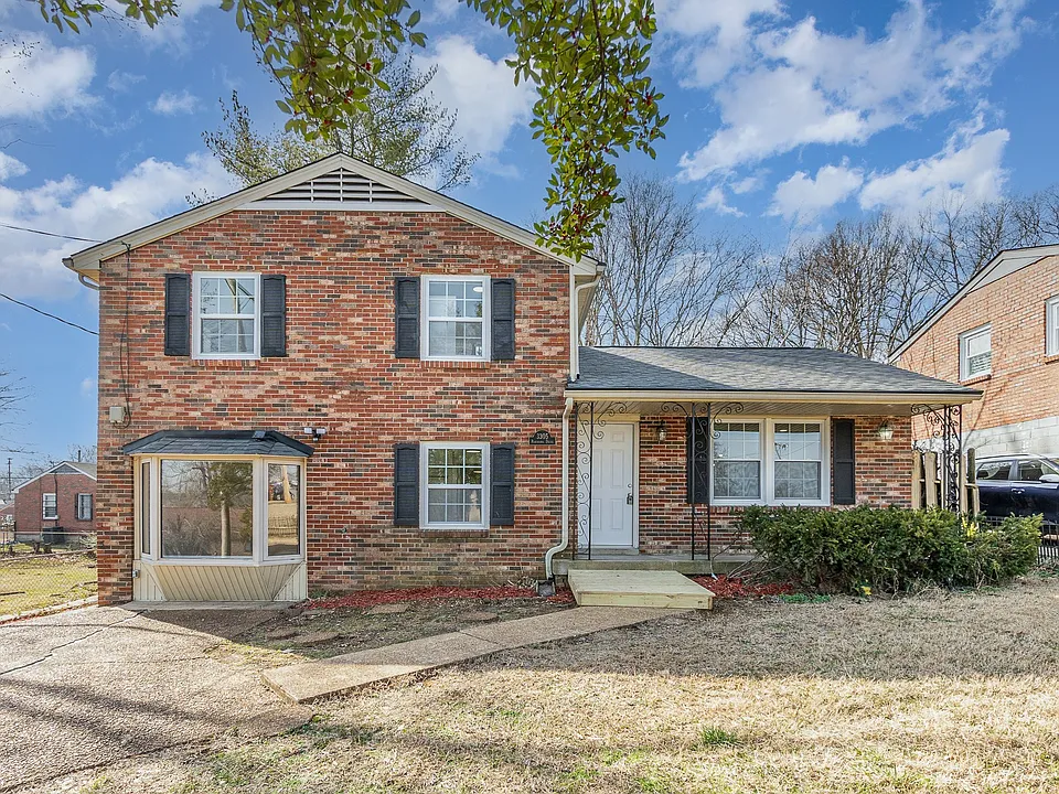 3305 Panorama Dr