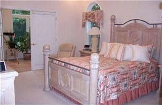 4th image of 806 Cobia Ln
