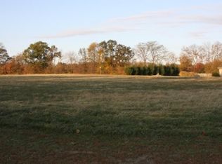 34 Sugar Creek Ln, Mattoon, IL 61938