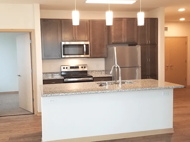 The Madisonian Senior Apartments — Photo 11