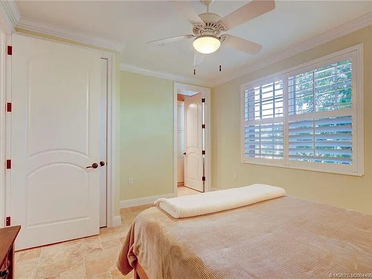 1528 NE Outrigger Landings Dr #208 — Photo 34