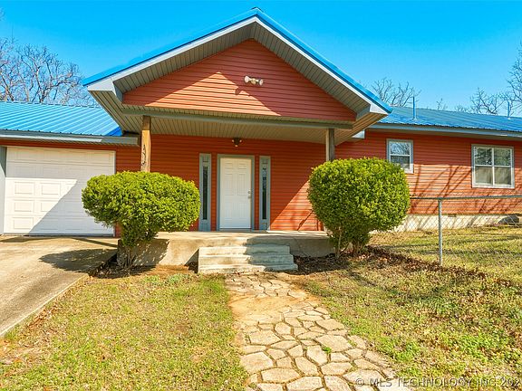 3rd image of 2393 Masters Rd