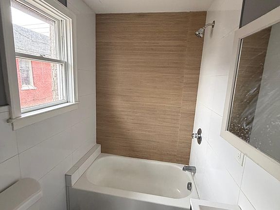 4th image of 265 Central Ave APT 4