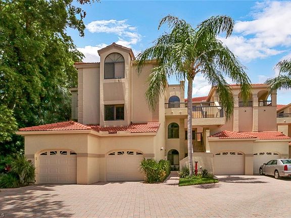 3rd image of 7048 Pelican Bay Blvd APT 204