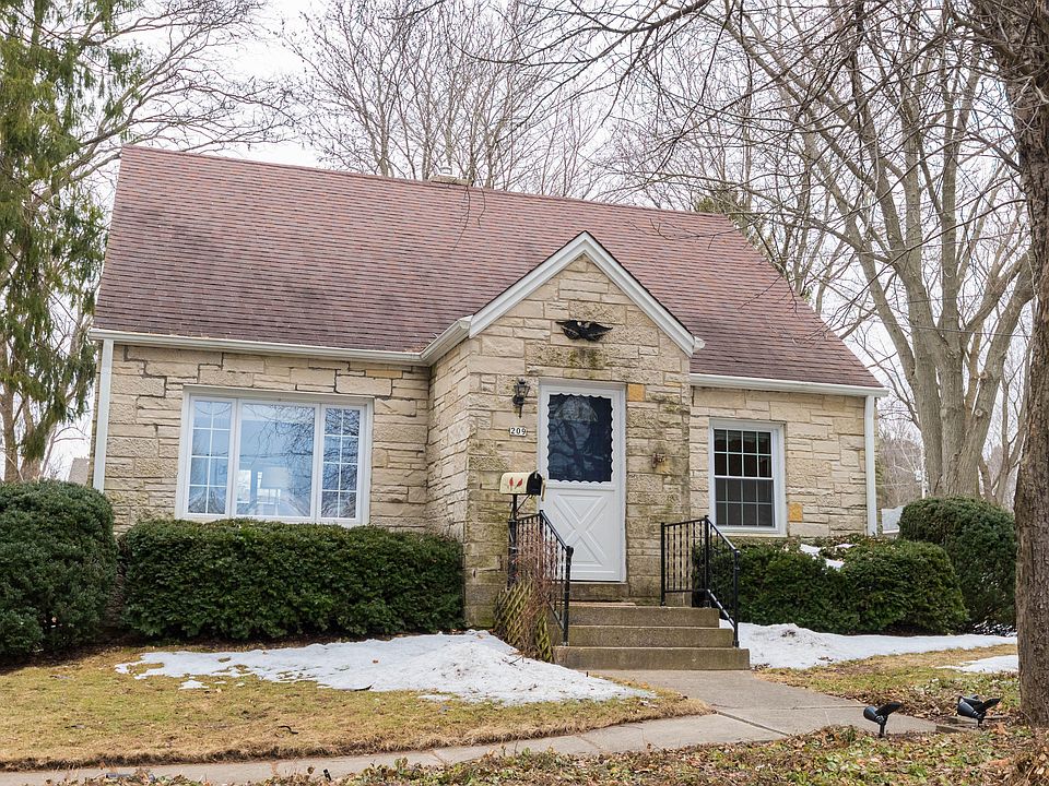 1st image of 209 S Highland Ave
