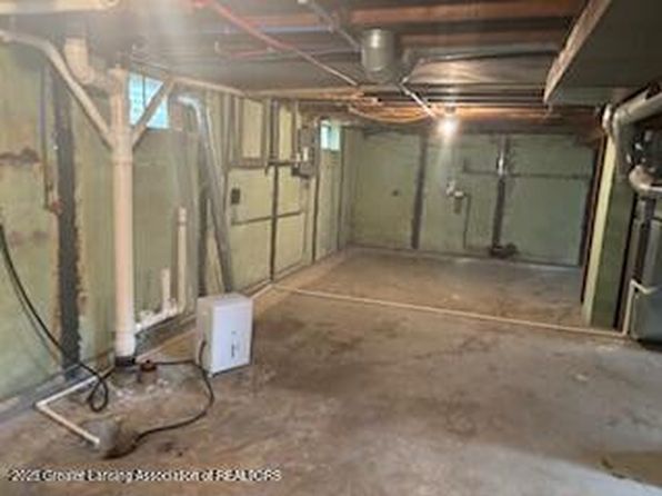 511 N Foster Ave, Lansing, MI 48912