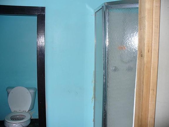 5th image of 503 Jean St
