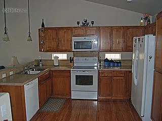 Beautiful 4 bed/3 Bath Ranch Style Home in Boise Village w/ Finished Basement — Photo 4