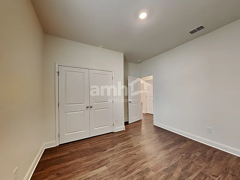532 Summit View Ln — Photo 28