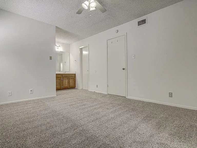 3560 Ranch Road 2222 — Photo 7