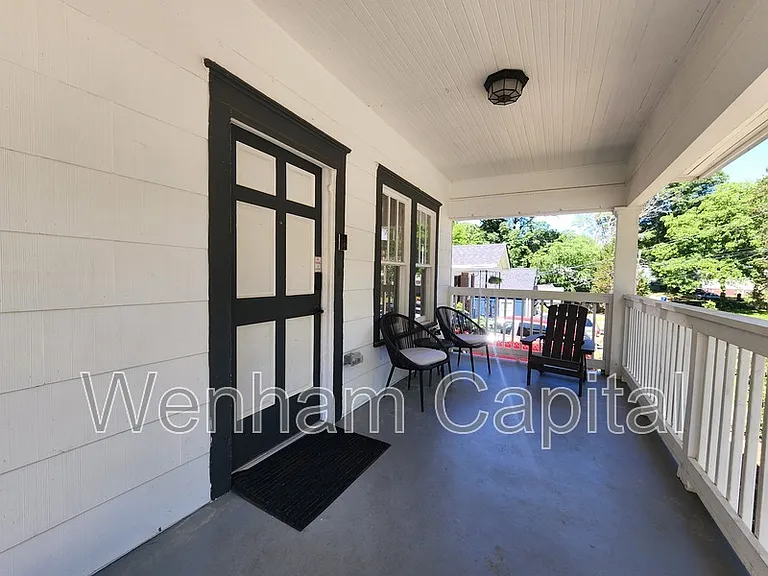 1116 Montreat Ave SW — Photo 4