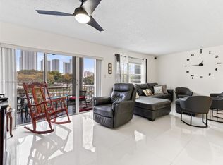 200 Diplomat Pkwy APT 424, Hallandale Beach, FL 33009