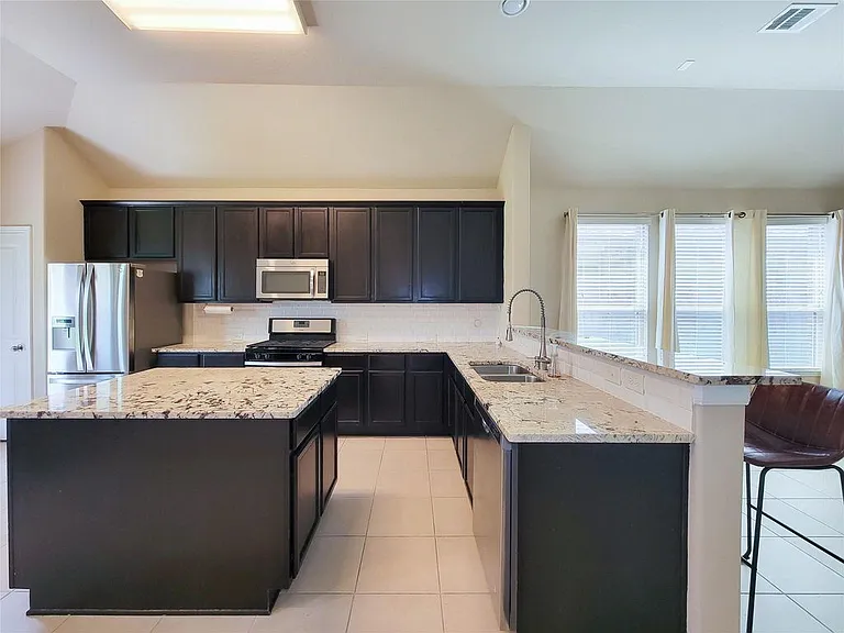 9718 Justin Ridge Ln — Photo 22