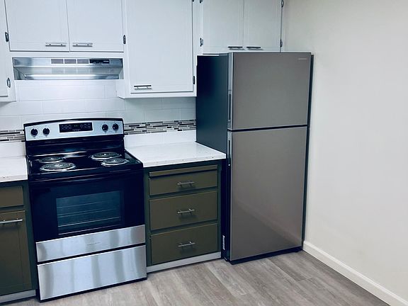 5th image of 525 N San Mateo Dr