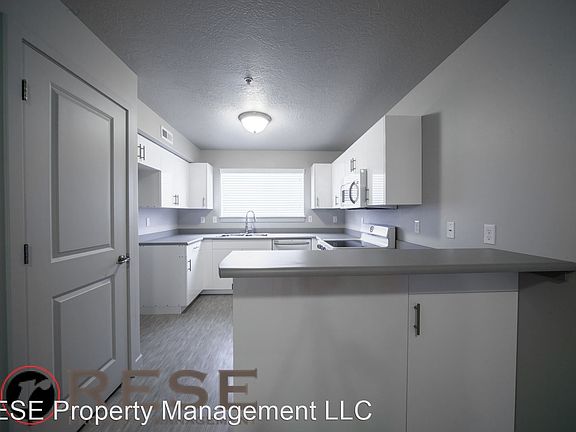 2nd image of 1026 N 1090 W APT 205