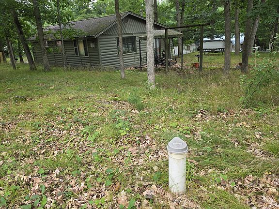 4th image of 8085 Collen Ave