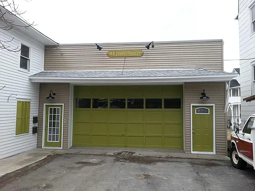 94 Front St #1 Photo 1