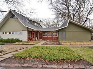 6930 N Lehigh Ave, Chicago, IL