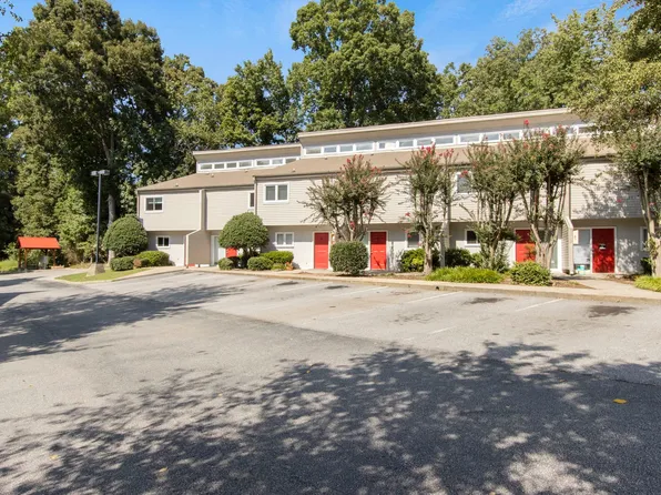 Hampton Harbor Townhomes