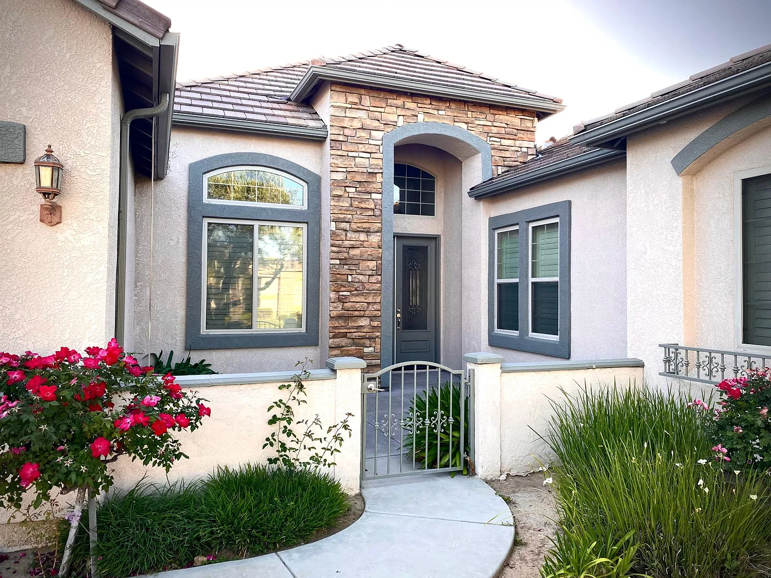 4 bed, 3526 sqft, $3,500 — Photo 3