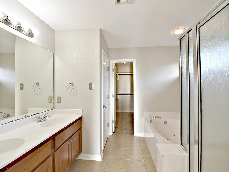 2806 Stirrup Cv — Photo 15