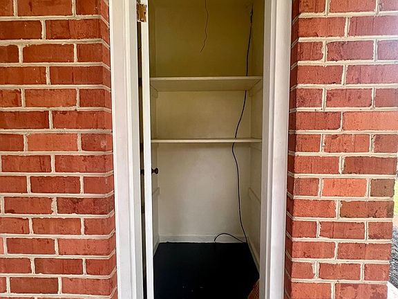 5th image of 610 Oakland Dr