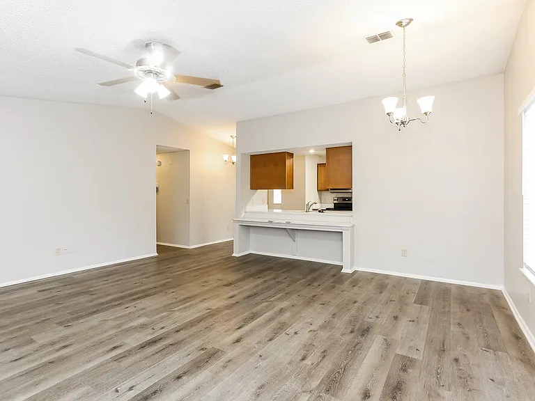 10752 Knottingby Dr — Photo 5