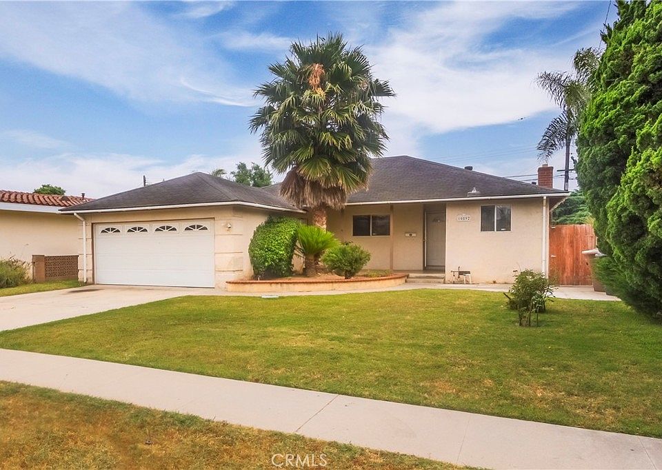 1st image of 10892 Holly Dr