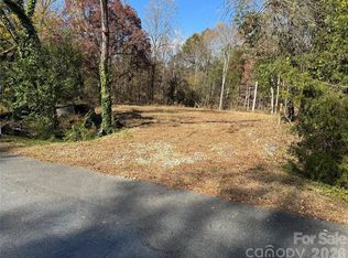 8730 Hills Dell Dr, Concord, NC 28027