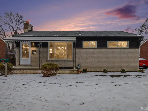 7882 Campbell St, Taylor, MI 48180