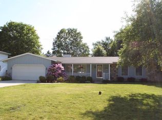 8515 Apple Blossom Ln, Flushing, MI 48433