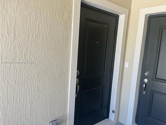 5th image of 957 NW Bayshore Blvd #1
