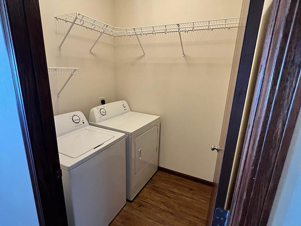 2nd image of 1032 Newton Rd APT 3
