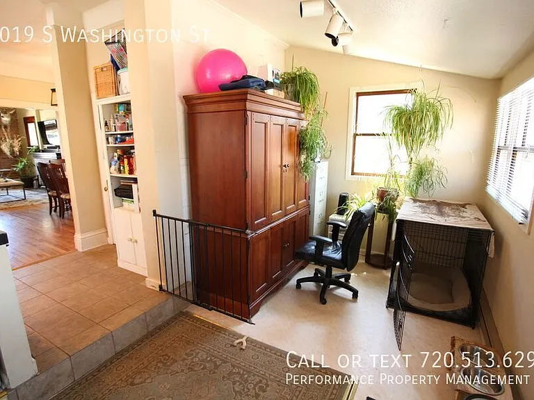 1019 S Washington St — Photo 8
