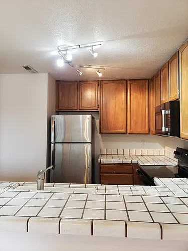 2903 Leotar Cir Photo 1
