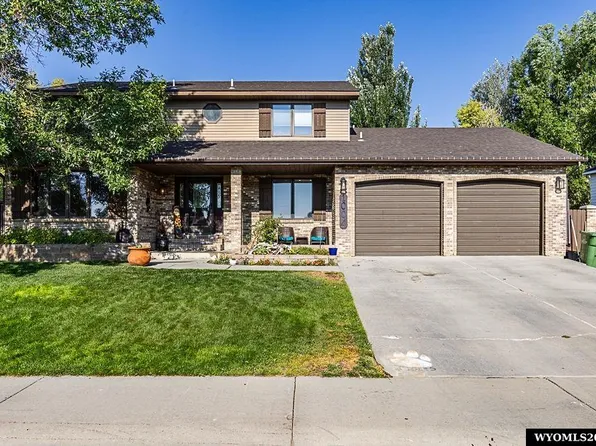 1004 Rosewood Dr, Rock Springs, WY 82901