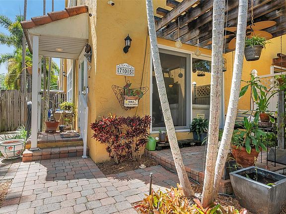 2nd image of 705 NW 1st Avenue