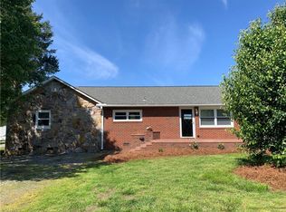 110 Mowery Dr, High Point, NC 27265