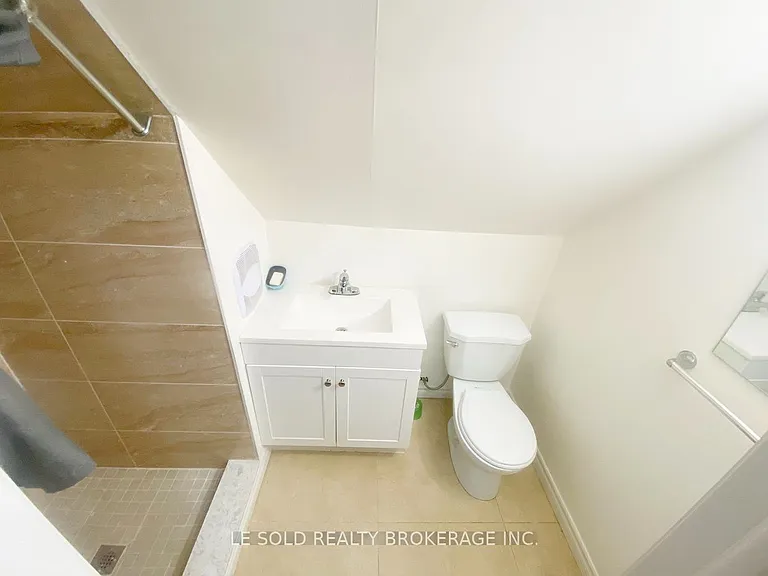 169 Gormley Rd W — Photo 24