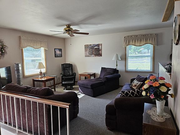 3rd image of 1125 W Cir W