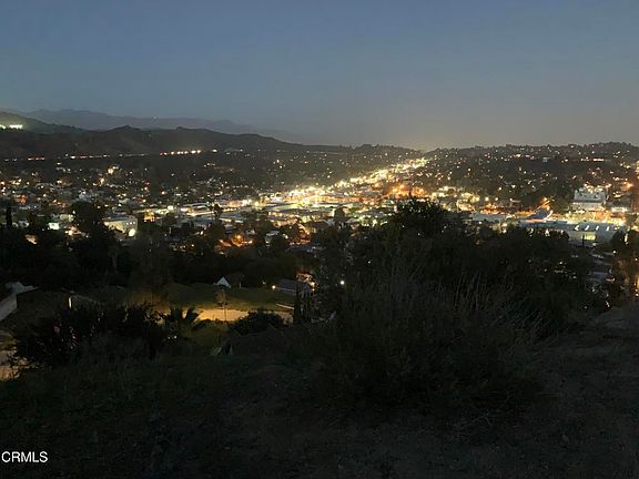 3rd image of 2482 Yosemite Dr