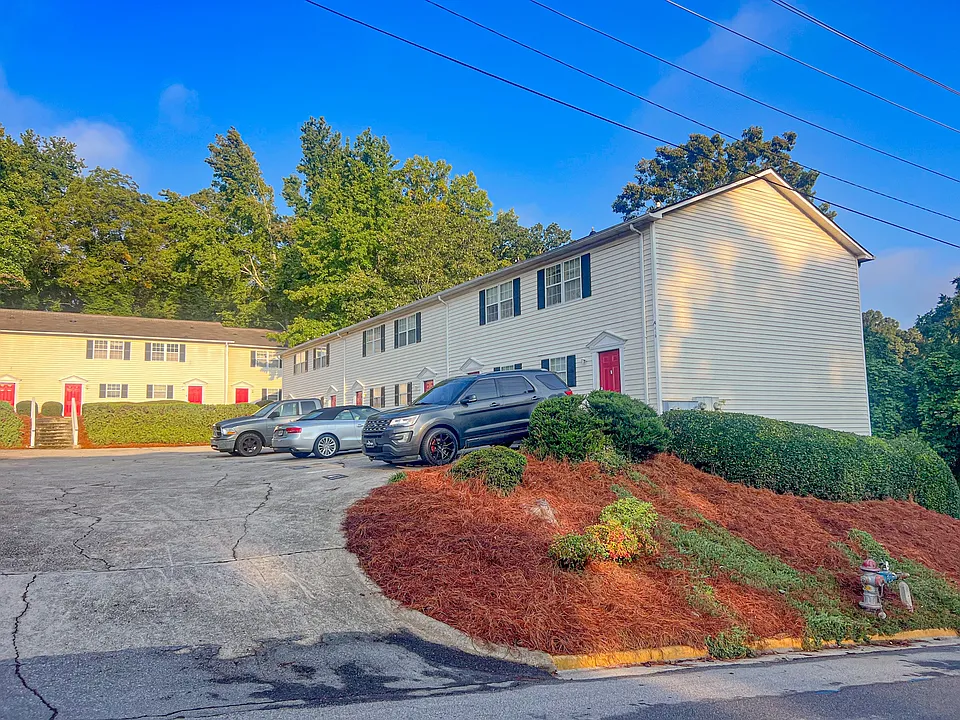 Ivy Manor